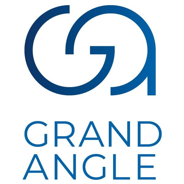 logo grand angle